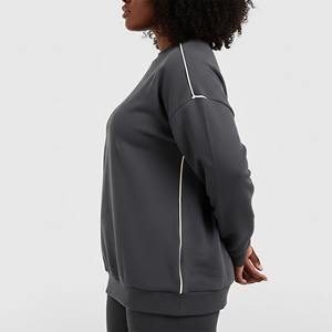 Hoodie oversize pour femme à épaules tombantes, manches longues, col montant, en molleton, avec broderie 3D personnalisée, design réversible sur le devant, effet délavé - Product Image 6