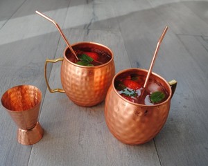 Taza de Cobre, Taza Metálica Resistente con Diseño Elegante para Uso Doméstico y Comercial - Product Image 3