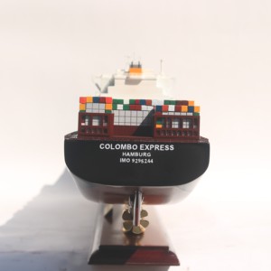 เรือบรรทุกสินค้า HAPAG LLOYD COLOMBO EXPRESS - แบบจำลองเรือคอนเทนเนอร์ไม้สำหรับตั้งโชว์หรือสะสม - Product Image 6