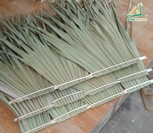 Parasol en jonc de mer naturel de haute qualité 2,6 m pour la décoration de centres de villégiature, panneau de toit en chaume tropical fait main du Vietnam - Product Image 4