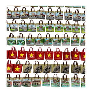 Porte-clés mini sac à main en herbe de jonc écologique, tressé naturellement, porte-clés en paille fait main, artisanat vietnamien, cadeau pour les acheteurs en gros - Product Image 4