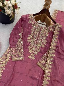 Salwar Kameez en velours bleu roi pour femme, idéal pour les fêtes, en pure soie GMY avec broderies Moti et sequins, séchage rapide, ZAIN EXPORTS - Product Image 5