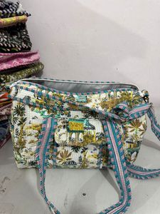 กระเป๋าโท้ทลายเรขาคณิตแบบควิลท์พิมพ์ลายด้วยมือพร้อมหูหิ้วริบบิ้น กระเป๋าผ้าฝ้ายพับได้ เป็นมิตรกับสิ่งแวดล้อม ใช้สะพายไหล่ - Product Image 5