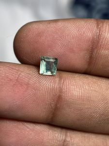 Kyanite de couleur menthe naturelle, pierre précieuse carrée facettée d'Afrique pour la fabrication de bijoux - Product Image 4