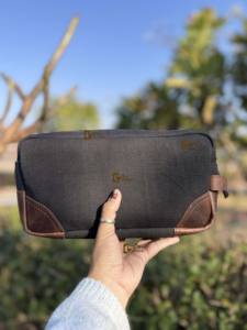 Genuine Leather Zipper Men & <b>Women</b> <b>Toiletry</b> Organizer Handmade Hot Sale Travel Cosmetic real Leather Makeup <b>Bags</b> With Handle - Product Image 2