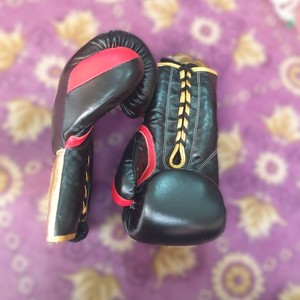 ถุงมือชกมวยหนังวัวแท้ รุ่น Custom No Boxing No Life สำหรับฝึกซ้อม ขนาด 16 ออนซ์ รับผลิตแบบ OEM - Product Image 5