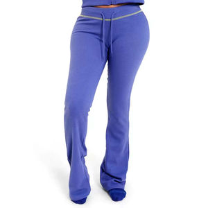 Ensemble de survêtement 2 pièces pour femme en tricot gaufré personnalisé, veste à capuche thermique zippée et pantalon évasé, ensemble de détente - Product Image 3