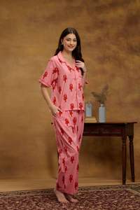 Ensemble de pyjama pour femmes en coton 100% imprimé homard rose, doux, respirant, vêtements de nuit pour l'été et le printemps, vêtements de détente, ODM - Product Image 5