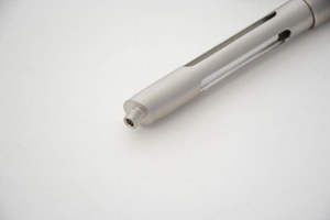 Jeringa Dental Intraoral de 1.8 ml, Curva, de Acero Inoxidable, Manual, Reutilizable, para Inyección de Injertos e Implantes - Product Image 3