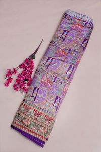 Tissu jacquard en viscose pure, violet lavande, imprimé ethnique avec motif de paysage et bordure éléphant, pour la confection de robes Kurti de créateur - Product Image 6