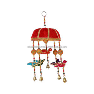 Carillon éolien Rajisthani traditionnel en tissu de coton carillon éolien oiseau avec cloche et perles pour la décoration intérieure et extérieure - Product Image 2