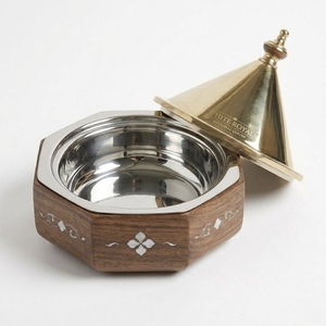 Cacerola Premium con Base de Madera de Nogal, Incrustaciones de Madreperla y Tapa de Acero Inoxidable Pulido, Juego de Buffet para Majlis - Product Image 3