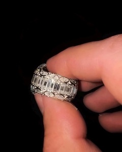 Bague Statement en Moissanite Taille Émeraude Givrée, Large Pavé de Baguettes, Plaqué Rhodium, Forme Fleur, Style Art Déco Vintage, Argent Sterling 925 - Product Image 4
