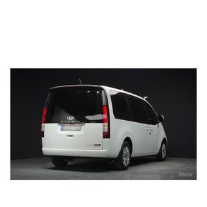 Hyundai Staria Cargo 2024 de 5 Plazas con Caja de Cambios Automática, Asientos de Cuero, Volante a la Izquierda, 71,722 km, Combustible Diésel - Product Image 2