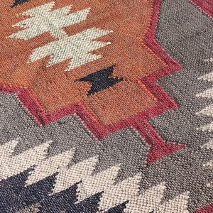 Decorative Small 2x3 Wool and Jute Dhurrie Rug, Kilim Mat or <b>Carpet</b> Ideal for <b>Wall</b> Hanging or Entry Use - Product Image 4