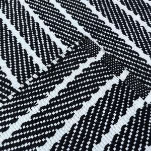 Alfombra Dhurrie de algodón con telar manual de 3x5 pies ecológica, alfombra con patrones Kilim para un estilo de hogar sostenible - Product Image 4