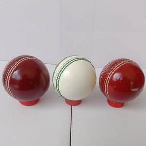 Balle de cricket jaune cousue à la main, balle dure pour l'entraînement et les matchs professionnels - Product Image 1