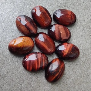 Œil de tigre rouge naturel de qualité AAA, cabochon ovale, dos plat, gemme calibrée, certifiée par un tiers - Product Image 1
