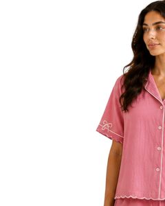 Ensemble de pyjama personnalisé rose pour femme, manches courtes, boutonné, avec broderie nœud mignon, doux et respirant, idéal pour l'été - Product Image 3