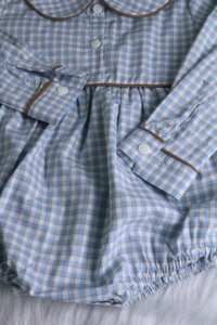 Combinaison à carreaux bleus pour bébé garçon avec col Peter Pan, tenue classique à manches longues de style boutique - Product Image 3