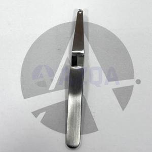 Pinza Profesional de Acero Inoxidable de Acción Inversa para Sujetar Cuentas, Tamaño 4.75, para Perforaciones Corporales, Uso en Estudios de Precisión - Product Image 4