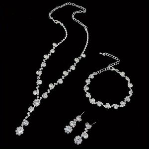 Set di 5 Pezzi di Gioielli di Lusso per Donne, Gioielli da Matrimonio con Cristalli Artificiali Incastonati, Collana, Orecchini e Bracciale - Product Image 4