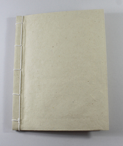 Carnet de style japonais relié en cuir avec cordon en coton assorti sur le dos, papier élégant et lisse à l'intérieur - Product Image 3