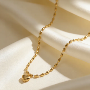 Collar con forma de corazón para mujer con diseño tridimensional en acero inoxidable 304 con revestimiento PVD chapado en oro real de 18 quilates - Product Image 6