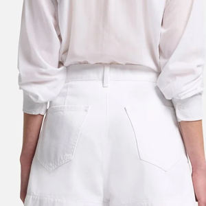 Shorts en jean pour femmes au design tendance et chic, taille haute, style streetwear, qualité supérieure avec logo, décontracté - Product Image 6