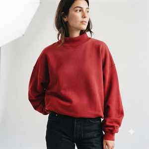 Pull en molleton oversize pour femme à col montant, texture micro-polaire, manches longues, lettrage personnalisé, vêtement décontracté contemporain - Product Image 1