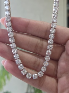 Collier tennis diamant 20,40 carats certifié IGI, diamants de laboratoire taille brillant, chaîne en or blanc, sertissage quatre griffes, luxe classique - Product Image 2