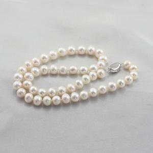 สร้อยคอมุกน้ำจืด 9-10 มม. แบบยกเอง ไม่มีสารกัมมันต์ ของขวัญแบบถือ ทรงเกือบกลม มีตำหนิเล็กน้อย - Product Image 2