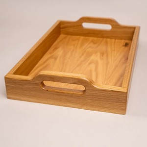Plateau de service rectangulaire en bois décoratif au design minimaliste moderne avec poignées pour la maison et la cuisine, multifonctionnel - Product Image 1