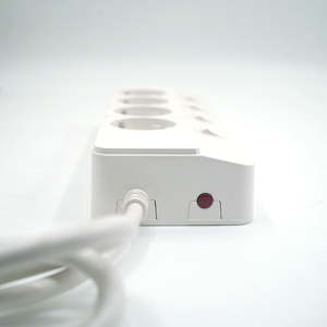 Nuevo Protector de Sobretensión Portátil, Mini Regleta con Interruptor, 4 Tomas de Corriente, Cable de Extensión de 2m, Enchufes para Electrodomésticos - Product Image 2