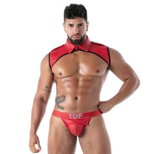Gilet à col en cuir rouge pour homme avec détails rivetés et caleçons assortis - Product Image 2