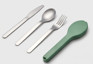 Juego de cubiertos de viaje minimalista de acero inoxidable con estuche de plástico verde, cubiertos reutilizables para picnics y camping. - Product Image 4