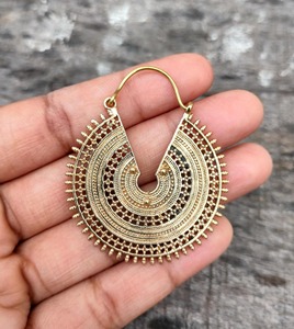 Pendientes de Latón de Diseño Plano, Estilo Moderno, Color Sólido, Artículo de Venta al Por Mayor de Fábrica, Pendientes de Latón Personalizados - Product Image 3