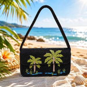 Sac à main brodé à la main de qualité supérieure avec des motifs floraux complexes, de magnifiques perles et des broderies uniques de créateur - Product Image 6
