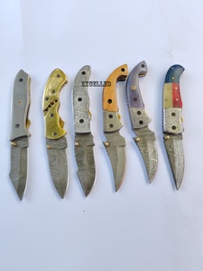 มีดพับคุณภาพสูง OEM ดามัสกัส พร้อมด้ามไม้และบอร์สเตอร์ดามัสกัส งานแฮนด์เมด สำหรับพกพา ใช้งานได้หลากหลาย เหมาะสำหรับการตั้งแคมป์ - Product Image 2