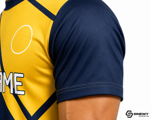 ชุดฟุตบอลสั่งทำ SINEWY SPORTS สำหรับผู้ชาย สีกรมท่า-เหลือง พิมพ์ลายแบบ Sublimation ระบายเหงื่อได้ดี แขนสั้น ชุดทีม - Product Image 6