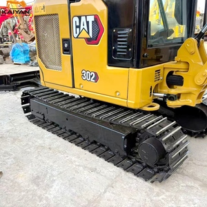 Mini-excavatrice compacte sur chenilles CAT 302 d'occasion, 2 tonnes, pour travaux agricoles et de construction - Product Image 3