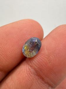 Zafiro Natural Bicolor Amarillo/Azul, Corte Ovalado, 2.02ct, 8x6x4.5mm, Gema Preciosa Suelta Facetada de Ceilán Zehra, con Juego de Color - Product Image 2