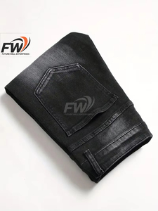 Jean en denim pour homme, coupe slim droite, délavé et usé, avec logo OEM, style streetwear de haute qualité, idéal pour l'été. - Product Image 4