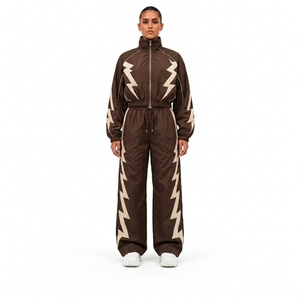 Survêtement unisexe marron à imprimé géométrique, fermeture éclair intégrale, col montant, coupe classique, streetwear, printemps, 100 % nylon, léger - Product Image 1