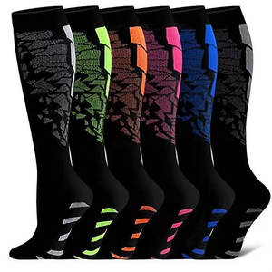 Chaussettes de compression en cuivre, nouveau design, pour femmes et hommes, idéales pour la course à pied, les soins infirmiers, la randonnée, la récupération, les voyages en avion. - Product Image 1