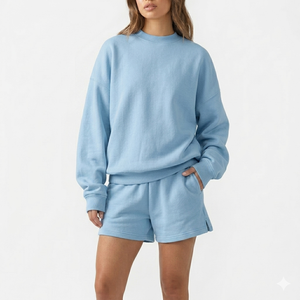 Conjunto de Top de Cuello Alto y Pantalones Cortos para Mujer, Cómodo, Cálido, Suave al Tacto, Estilo Relajado para Uso Diario, Ropa Elegante - Product Image 1