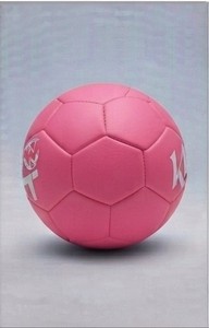 Ballon de football rose uni avec logo, équipement d'entraînement sportif - Product Image 3