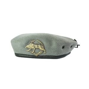 Béret en laine grise avec emblème de loup en relief, unisexe, décontracté, en pure laine, qualité supérieure, logo personnalisé, classique, pour l'extérieur - Product Image 1