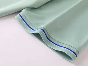 Polo de hombre con ribete en contraste, manga corta, casual, corte ajustado, mezcla de algodón, moda de verano, ropa masculina, rosa menta, azul marino, suave - Product Image 3