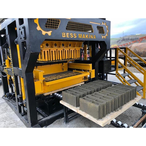 Machine à fabriquer des blocs entièrement automatique pour une production à haute vitesse de blocs creux et de briques en béton massif - Product Image 4